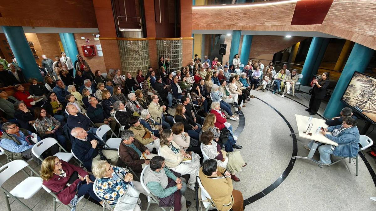 Fotogalería | Sánchez Adalid presenta su novela en Mérida