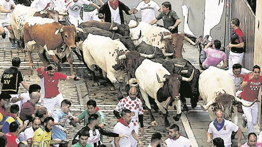 Los ‘jandillas’ vuelan en su vigésimo aniversario en la feria de San Fermín