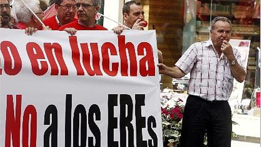 Manifestación de trabajadores de Ford realizada en junio por el centro de Valencia.