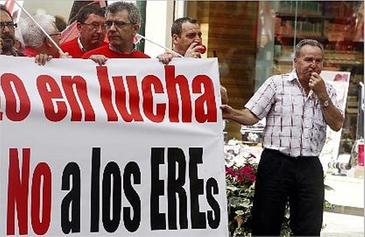 Manifestación de trabajadores de Ford realizada en junio por el centro de Valencia.