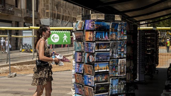 La Rambla encara el final de su reforma con una Barcelona "patas arriba" por las obras