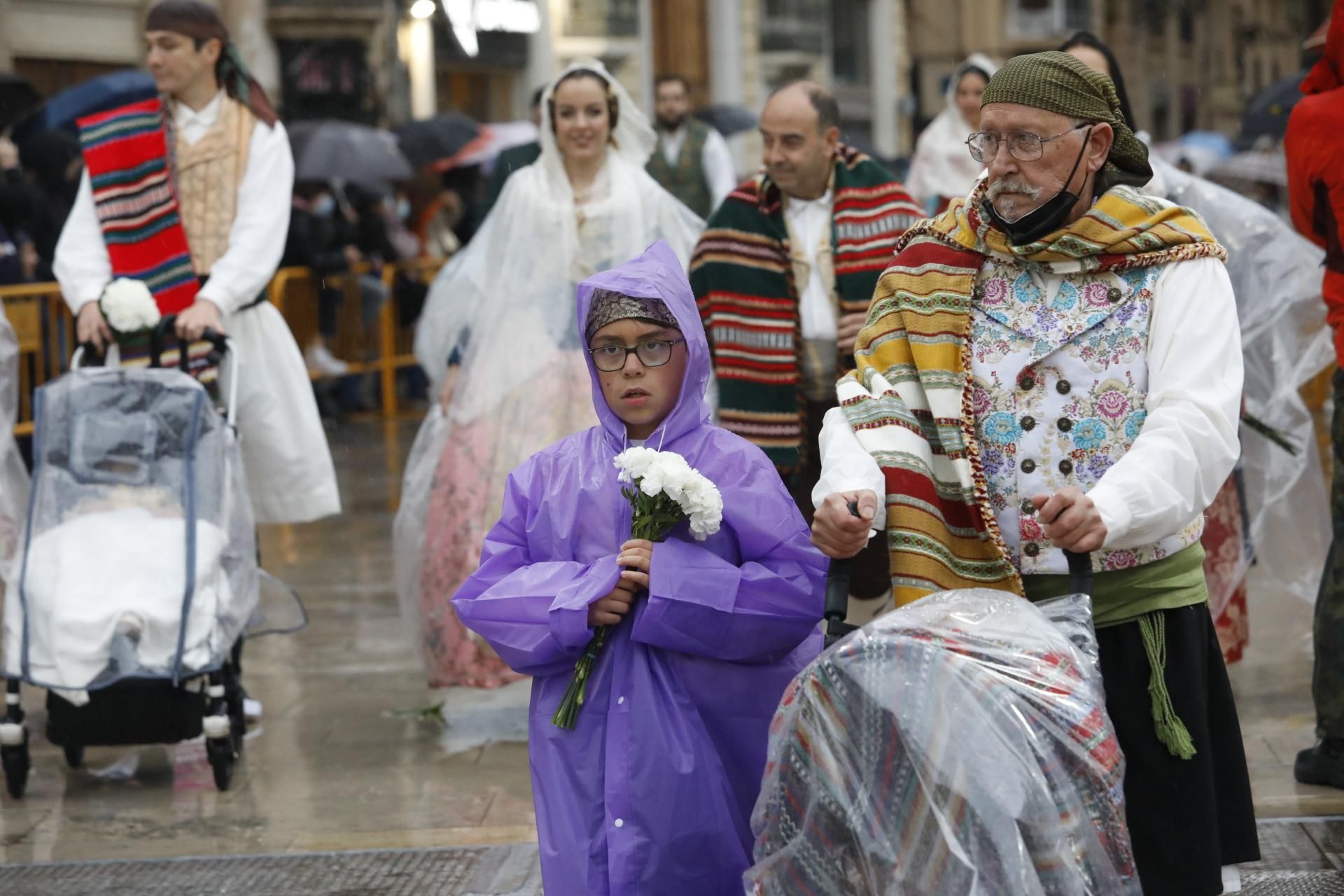 Búscate en el primer día de ofrenda por la calle Quart (entre las 18:00 a las 19:00 horas)