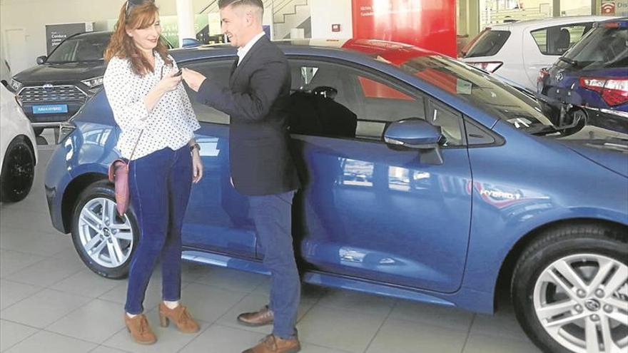 Trevauto entrega la primera unidad del nuevo Toyota Corolla