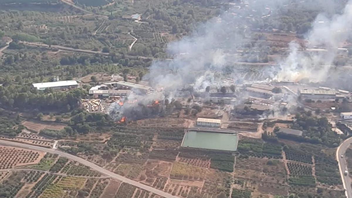 Vista aérea del incendio.