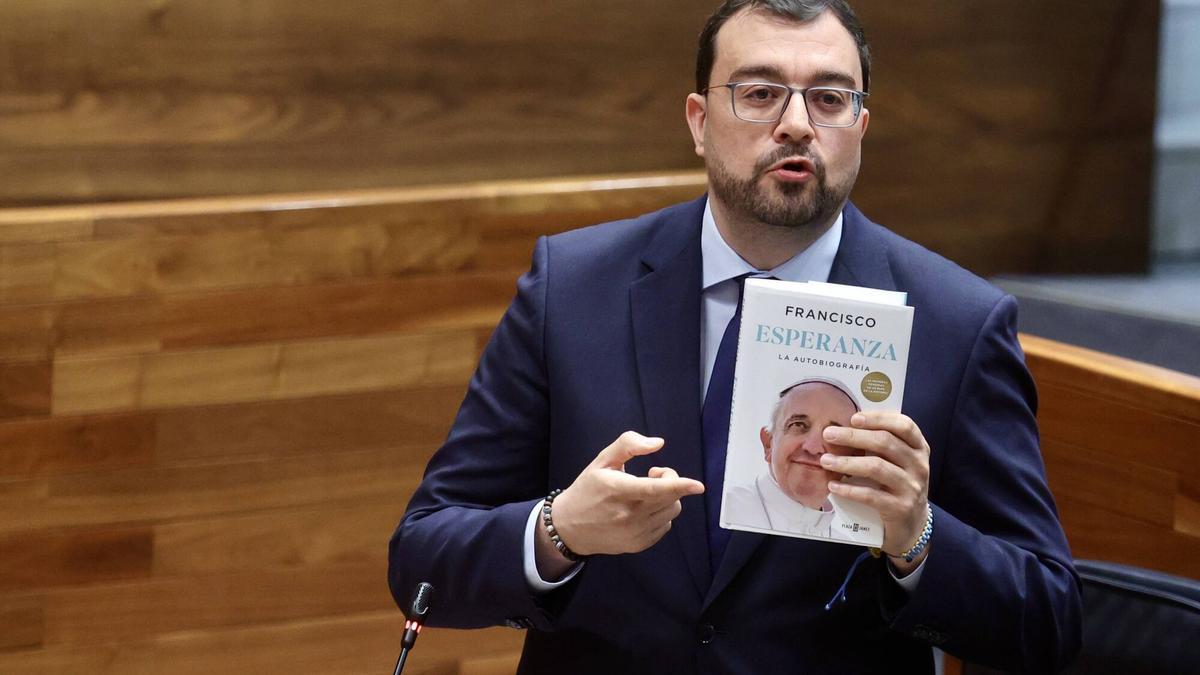 EN IMÁGENES: Así fue la sesión de control al Gobierno en la Junta del Principado