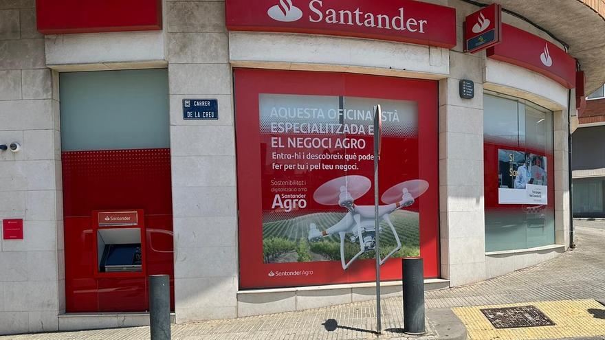 El Santander remodela dues oficines gironines per a crear un &#039;corner agro&#039; d&#039;atenció a agricultors i ramaders