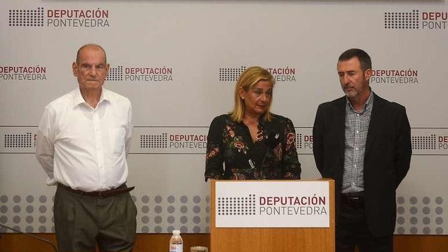 Magín Froiz, Carmela Silva y Xosé Manuel Abraldes. // R. Vázquez