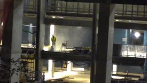 Ruido de madrugada en el Camp Nou fuera del horario permitido para las obras