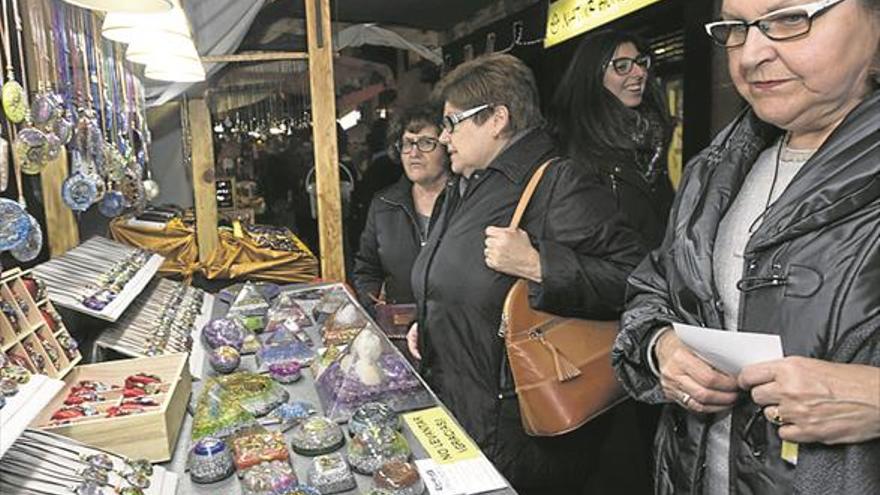 Artesanía, gastronomía y desfiles dan forma al mercado medieval