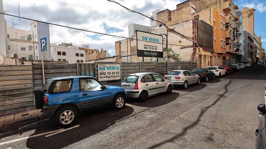 Santa Cruz de Tenerife negocia la compra del solar  de la calle de La Rosa para aparcamientos