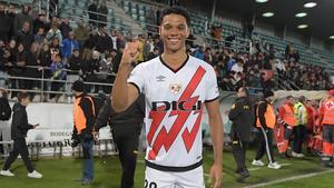 Etienne Etoo debuta con el primer equipo del Rayo Vallecano.