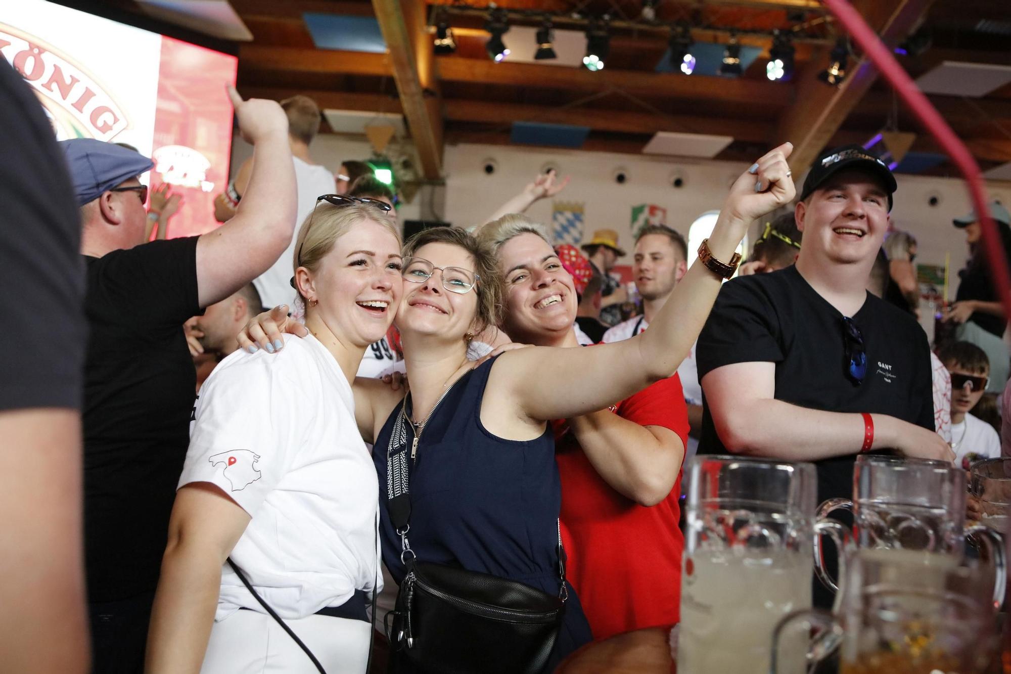 Party am Ballermann: Die besten Bilder vom Bierkönig-Opening 2024