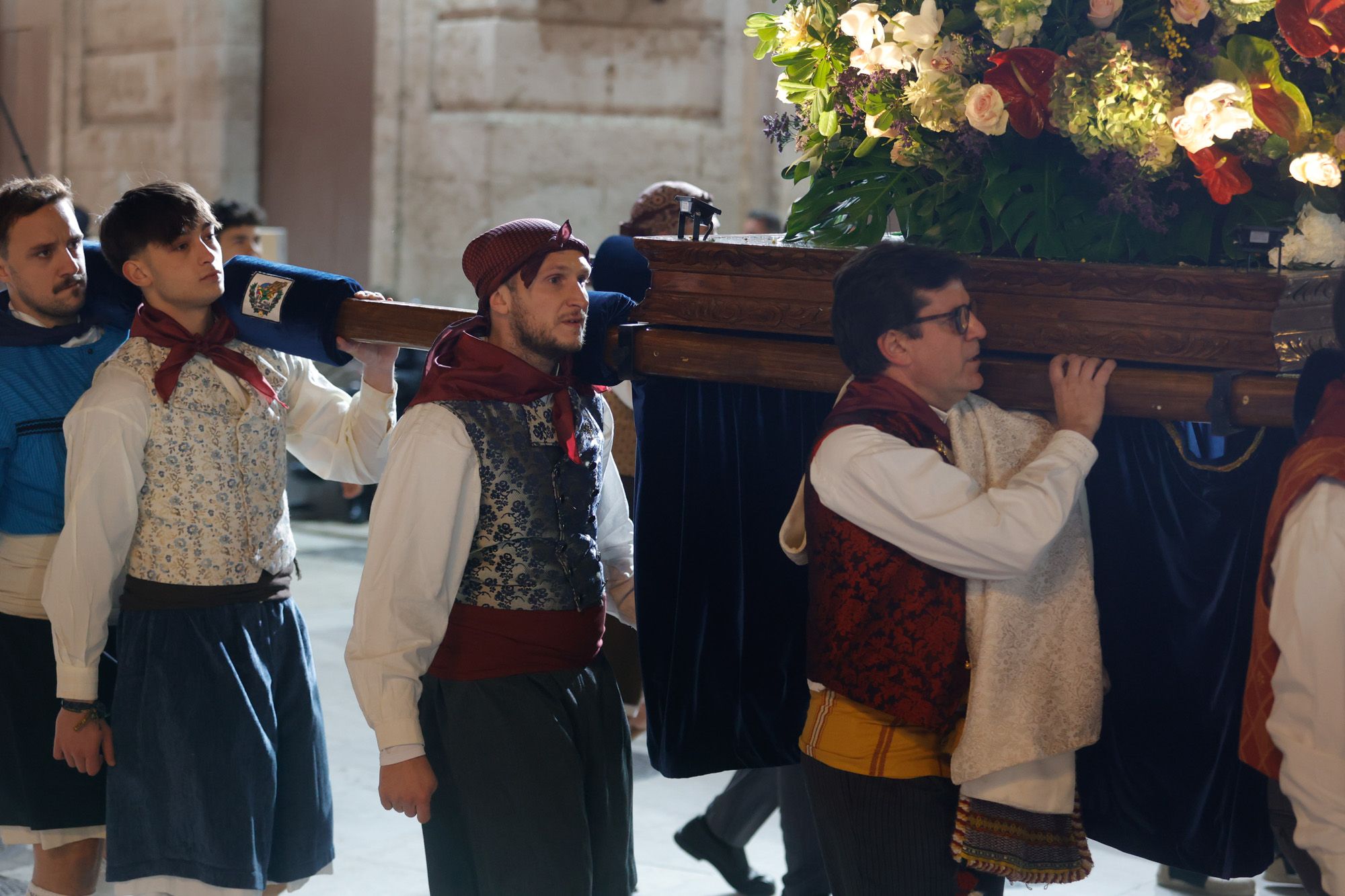 Todas las fotos de la Ofrenda del 17 de marzo por la calle San Vicente de 20:00 a 21:00 horas