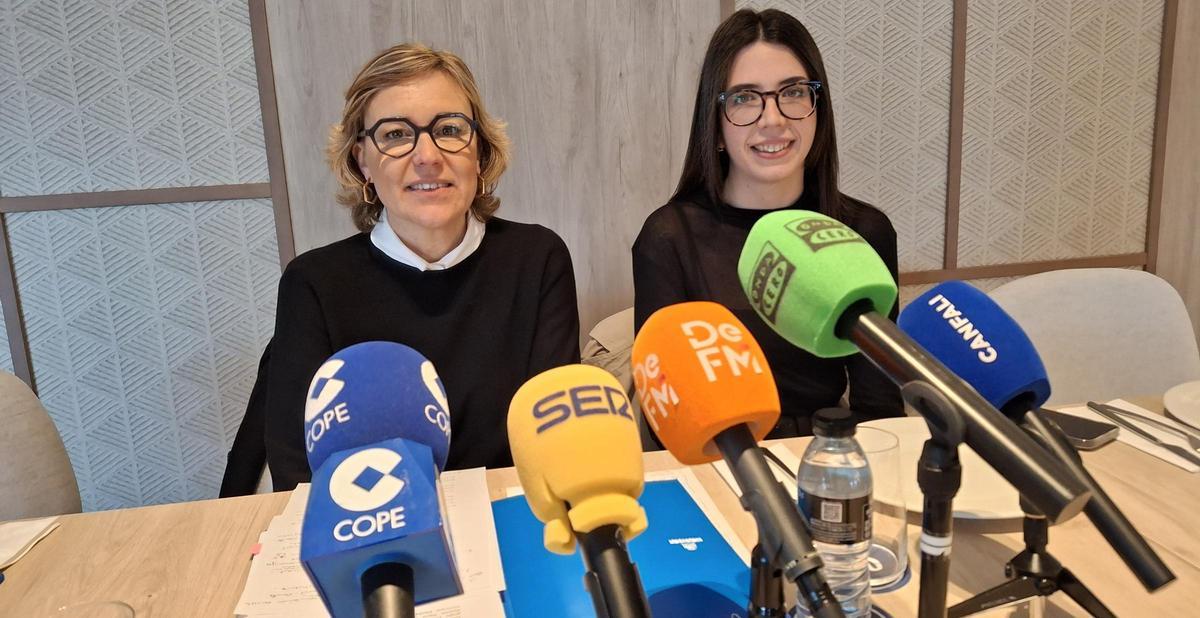 La alcaldesa y la concejala Fátima Jarjor