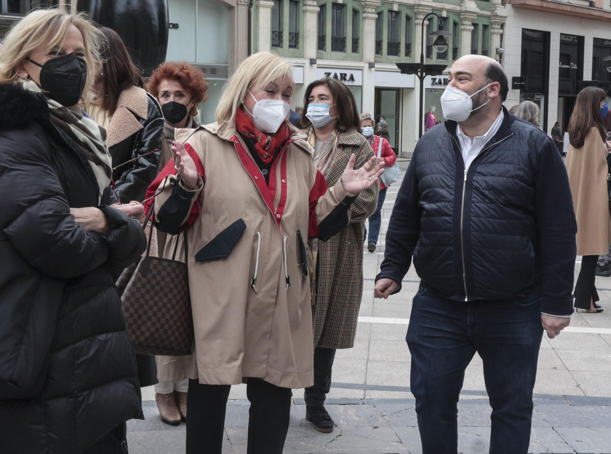 Núñez Freijóo se encuentra con los populares asturianos en Oviedo