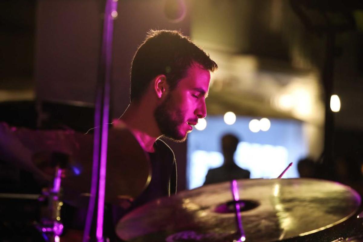 Primera actuación del festival. Natural Focus