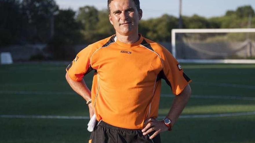 Alberto Ecay, entrenador del Nogueira de Ramuín. // Brais Lorenzo