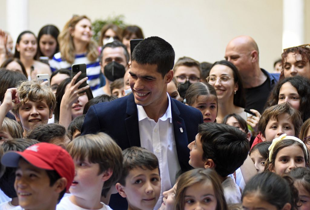 Carlos Alcaraz, en el recibimiento oficial tras su victoria en el Masters de Madrid