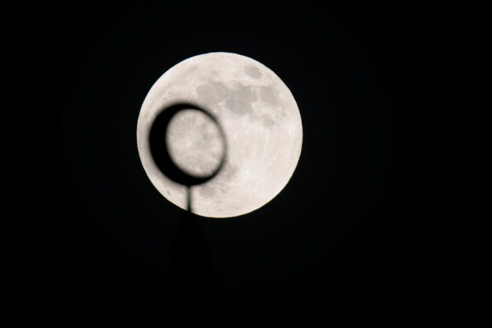 Así se ha visto el eclipse lunar en el mundo