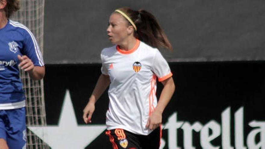 La jugadora del Valencia Femenino, Yanara Aedo.