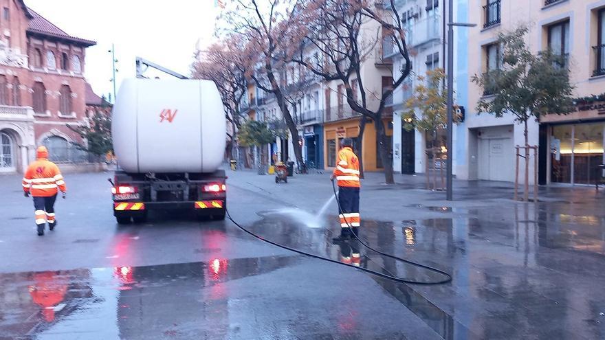 La Nochevieja deja 18 toneladas de basura y residuos en València