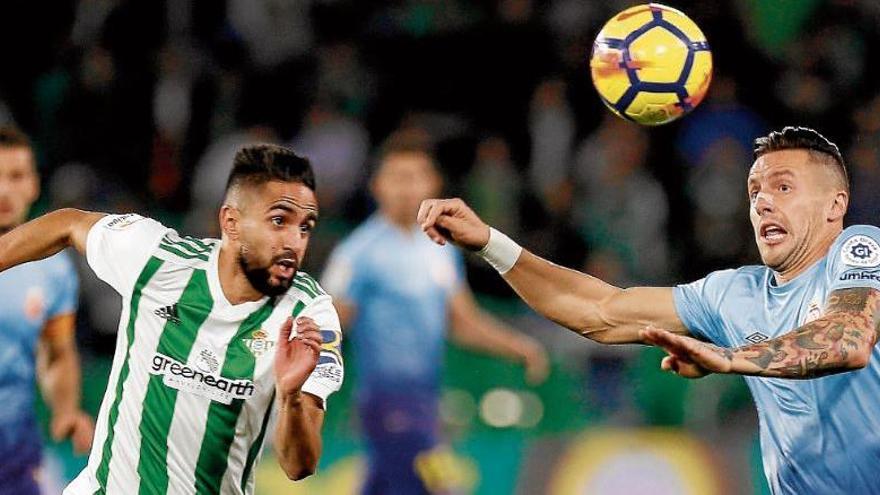 Machín «Hem regalat dos punts al Betis en el darrer sospir»