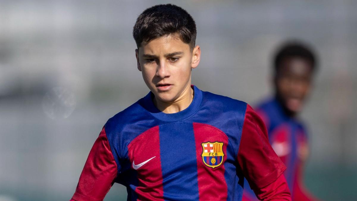 Genís Clua juega como interior o falso 9 en el Cadete B