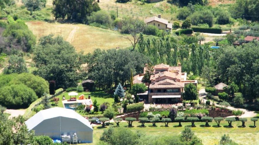 Se declara un pequeño incendio en la casa de Alejandro Sanz, en Jarandilla de la Vera