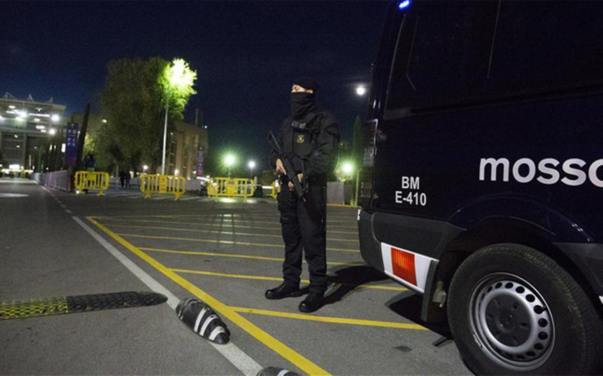 Máxima seguridad en el Camp Nou en la previa del Barça-Roma