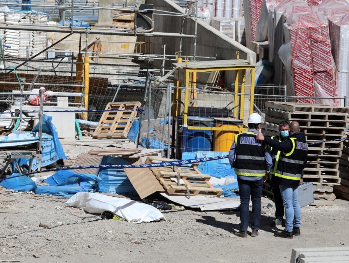 Dos personas fallecieron en marzo de 2021 en las obras de construcción del edificio de viviendas Torre Zaragoza. | ÁNGEL DE CASTRO