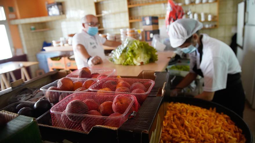 Cocina solidaria de Caja Rural y Asezpan.