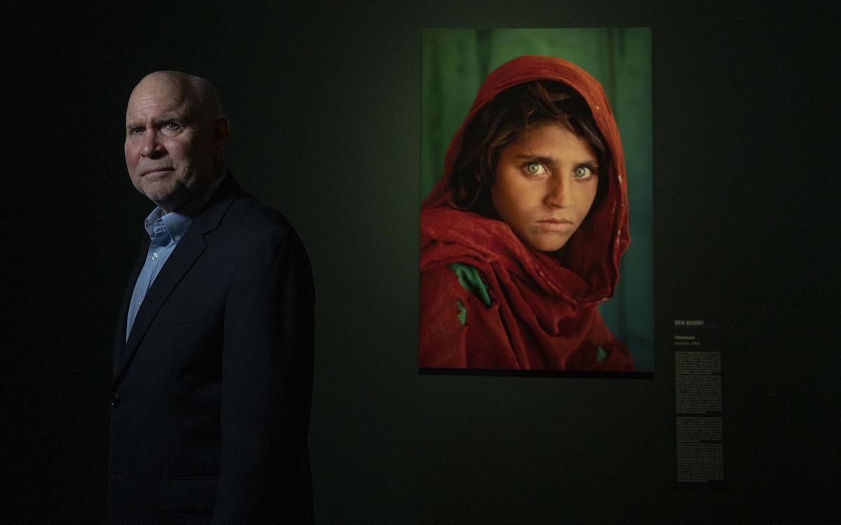 Exposición del fotógrafo Steve McCurry en el Palau Martorell de Barcelona