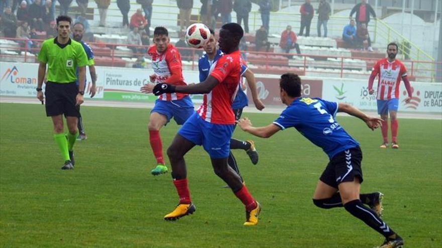 El Don Benito tiene fe en puntuar en el estadio del líder