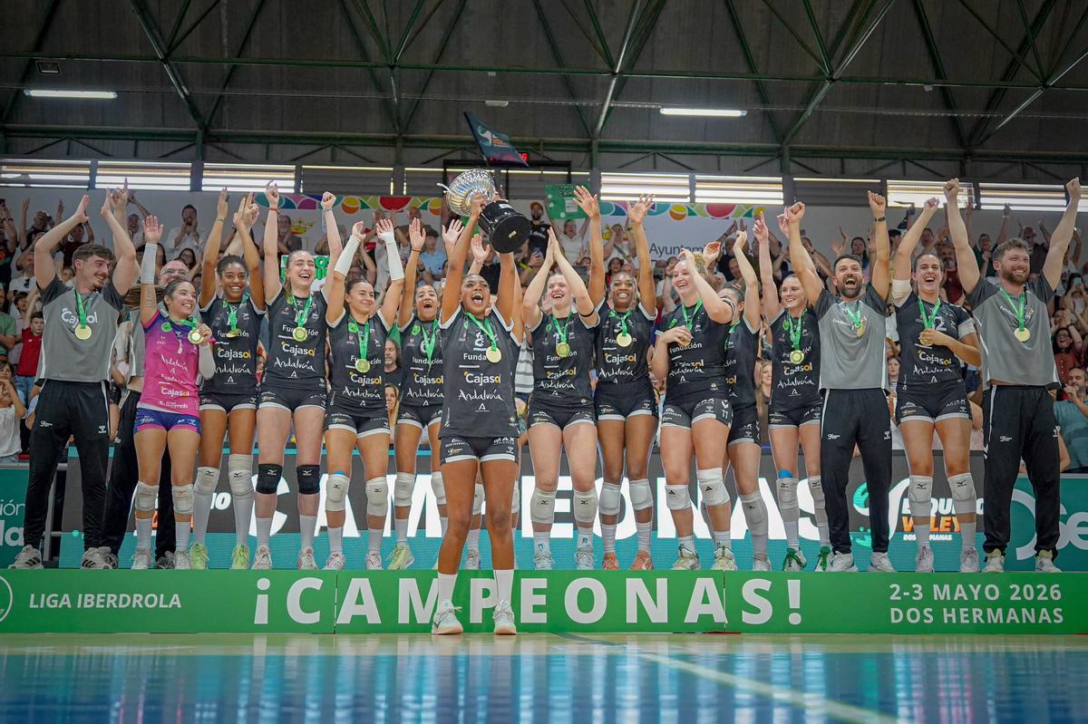 El Fundación Cajasol Esquimo de Dos Hermanas hace historia y gana la Superliga de voleibol femenino