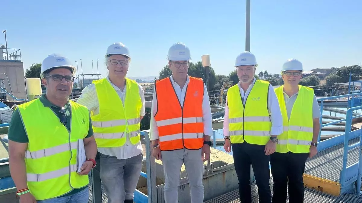Cáceres moderniza la planta que convierte en potable el agua del Guadiloba y el Almonte