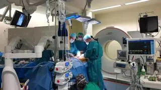 La espera media para una cirugía en Galicia se mantiene en 67 días y suma 3.300 pacientes en un año