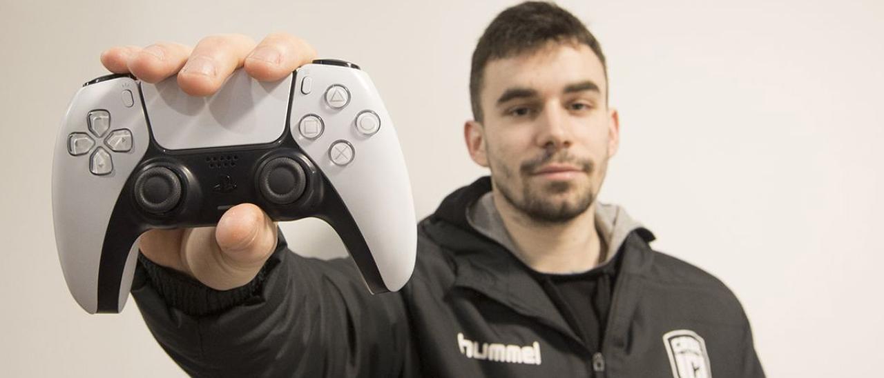 Así entrena Nacho Abella, el 'gamer' español en la élite del FIFA