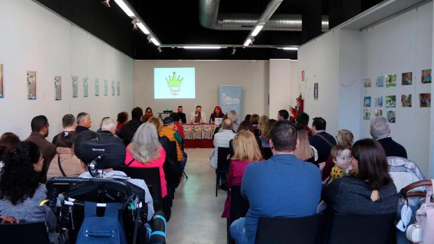 Presentación del calendario solidario de ANDA en el Ayuntamiento.