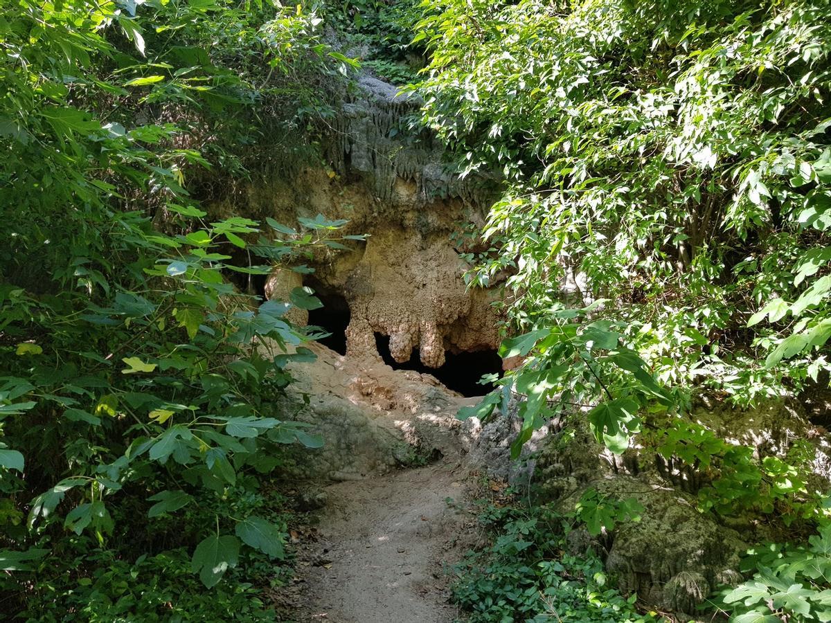 Parque Natural Municipal de La Cabrentà de Estubeny.