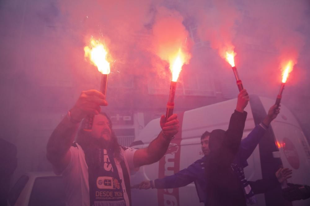 Llegada del Real Oviedo al Tartiere