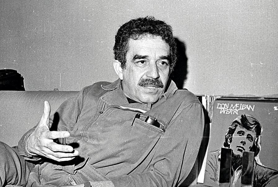 El escritor colombiano Gabriel García Márquez, en su casa de Barcelona en 1975.
