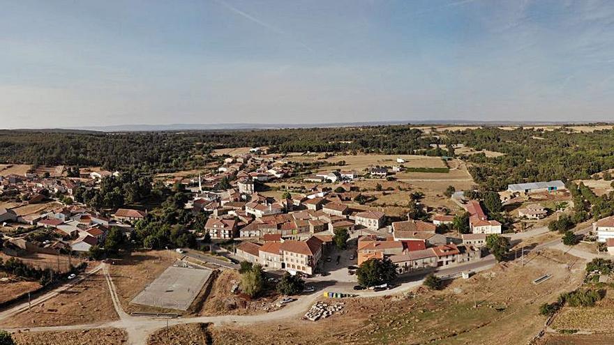 Vista aérea de Fornillos de Aliste. | Ch. S.