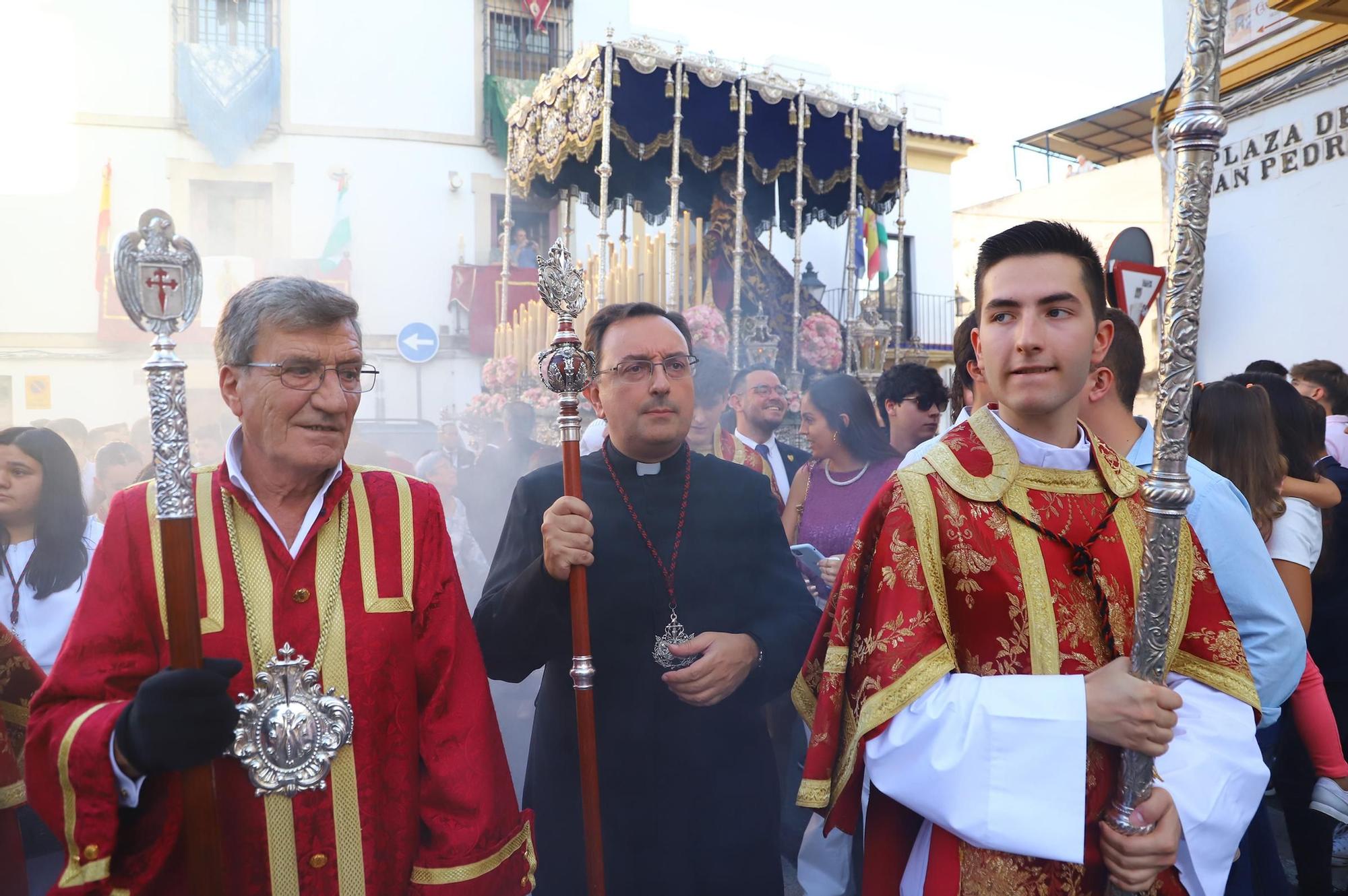 La procesión de la Virgen de los Desamparados en imágenes