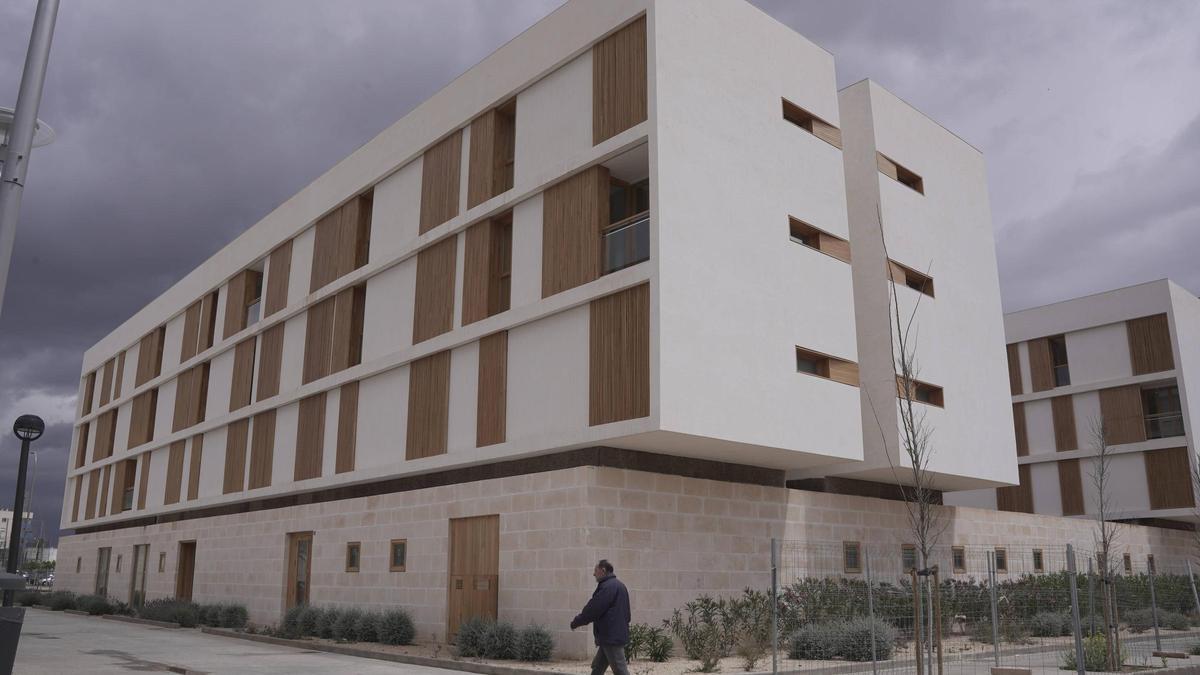 La entrega de las viviendas de El Molinar sigue sin fecha