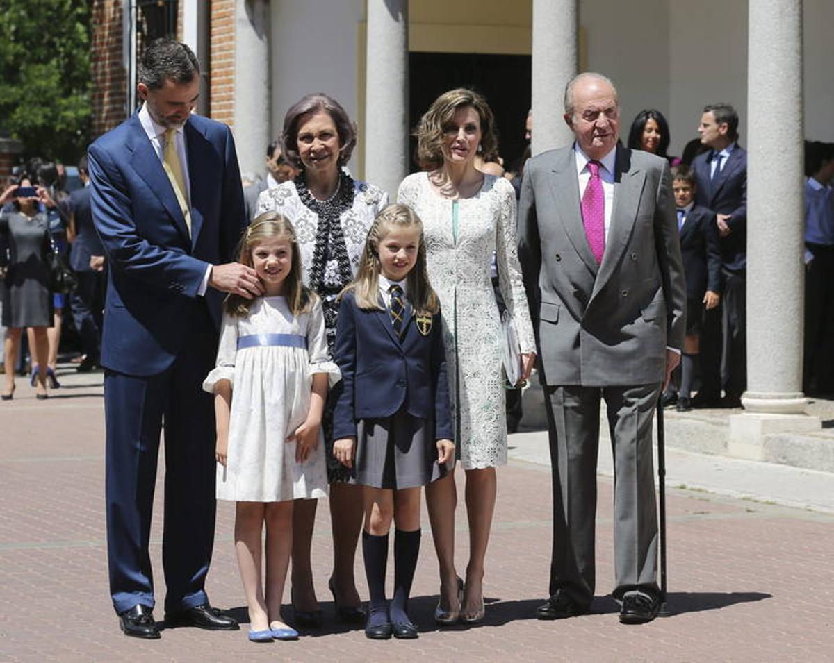 LA PRINCESA LEONOR RECIBE LA PRIMERA COMUNI?N