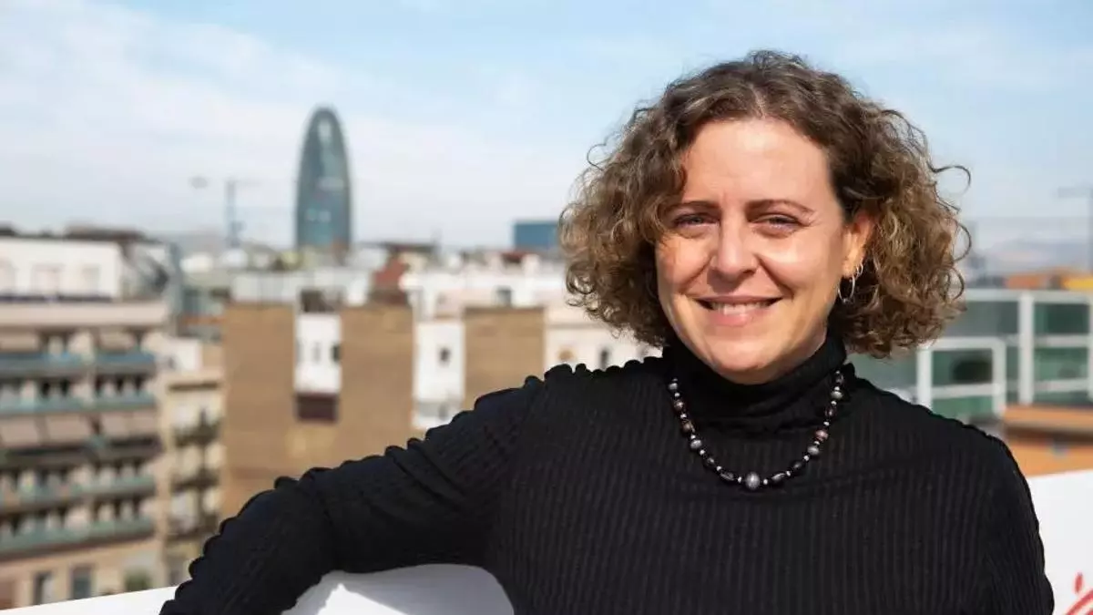 Paula Gil, presidenta de M谷dicos Sin Fronteras en Espa?a: "La indignaci車n es el motor que nos lleva a trabajar"