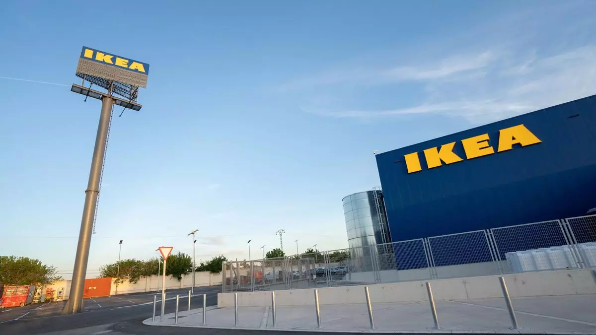 Ikea reduce la jornada comercial de sus trabajadores: así afecta a la tienda de Zaragoza