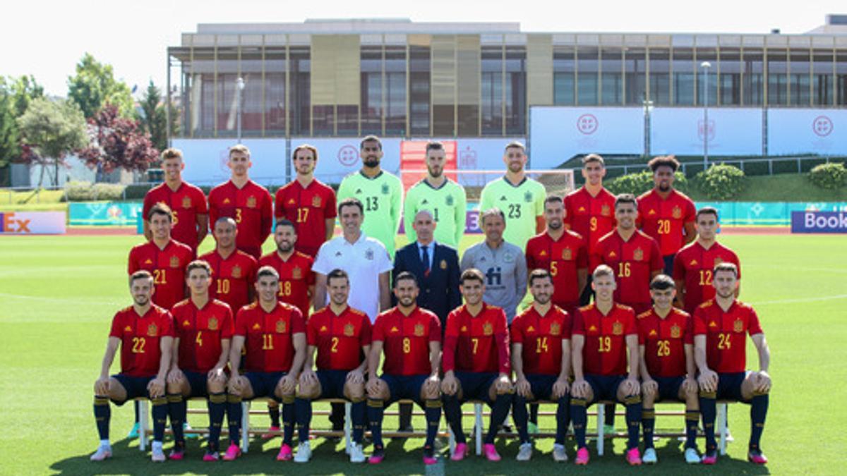 Asi se ha hecho la selección española la foto oficial con la equipación