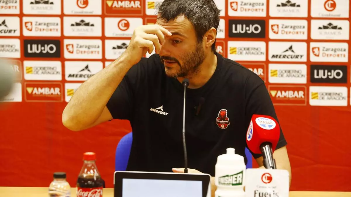Carlos Cantero: "Pinta que sí podremos fichar un recambio para Hermosa"