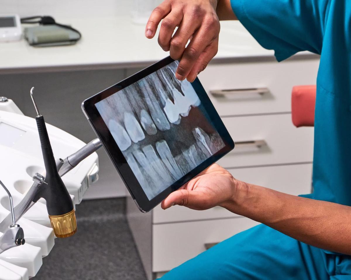 Tecnología y trato humano al servicio de la salud bucodental